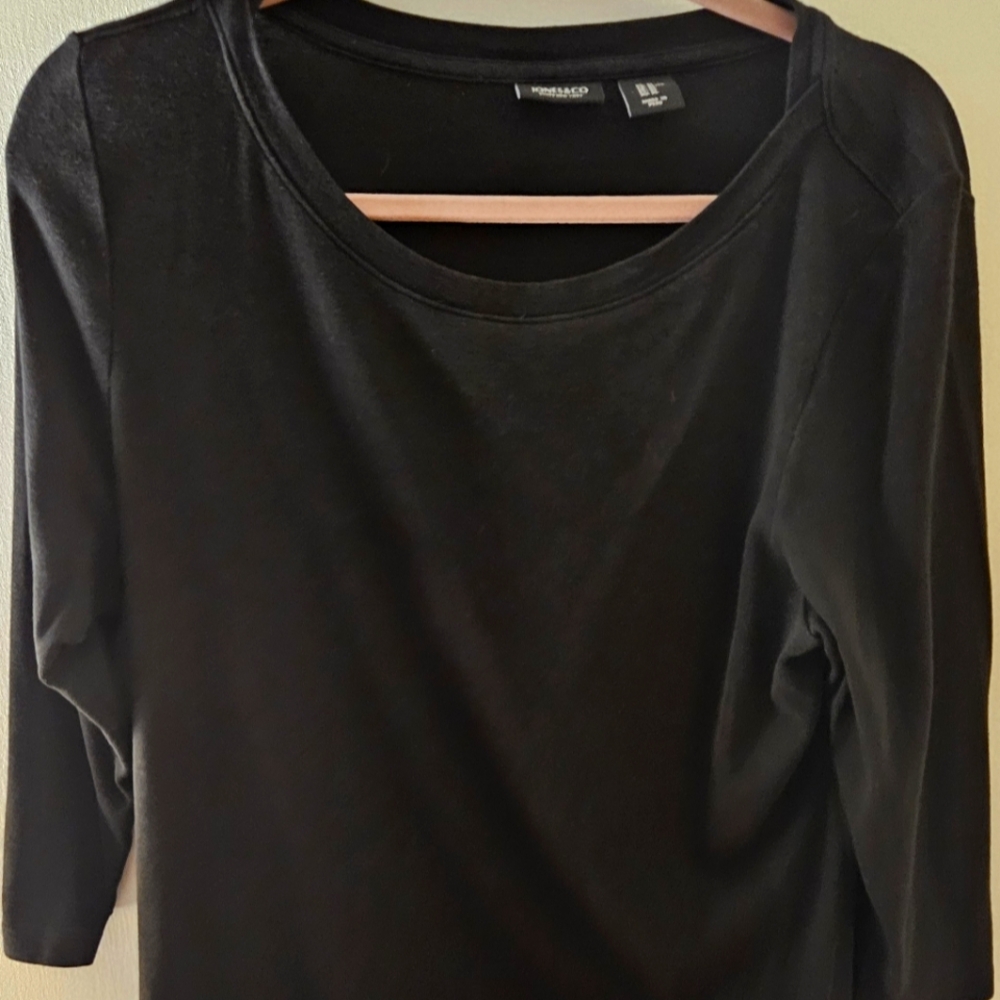 Jones and Co Black 3/4 Sleeve Blouse